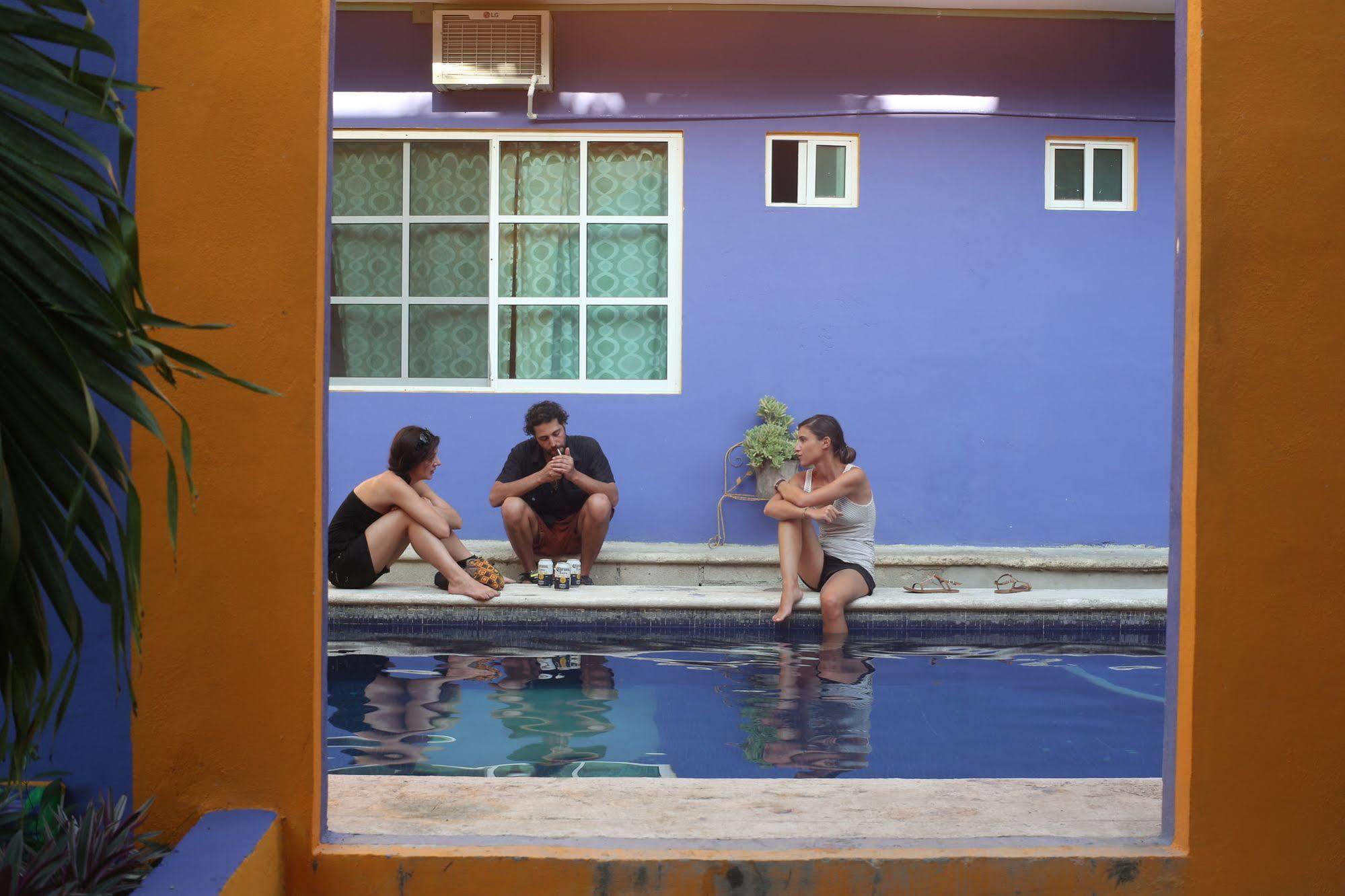 Weary Traveler Hostel Тулум Екстер'єр фото